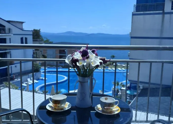 Divine Place Апартаменты *